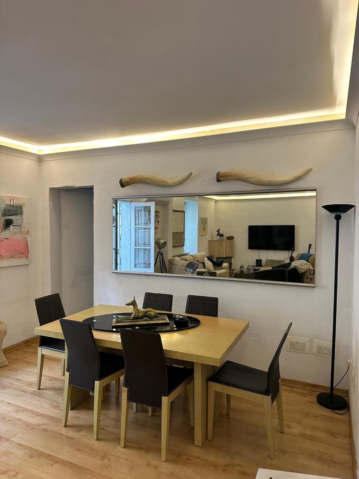 Apartment The Of An Artist