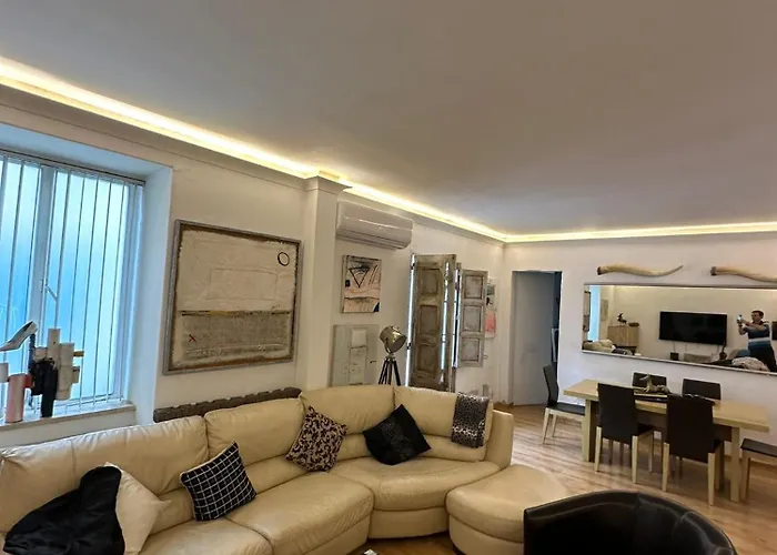 Central Gzira The Apartment Of An Artist